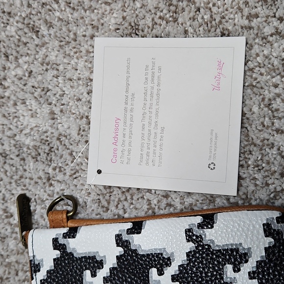 Rubie Mini Black and White Houndstooth Clutch - Picture 4 of 5